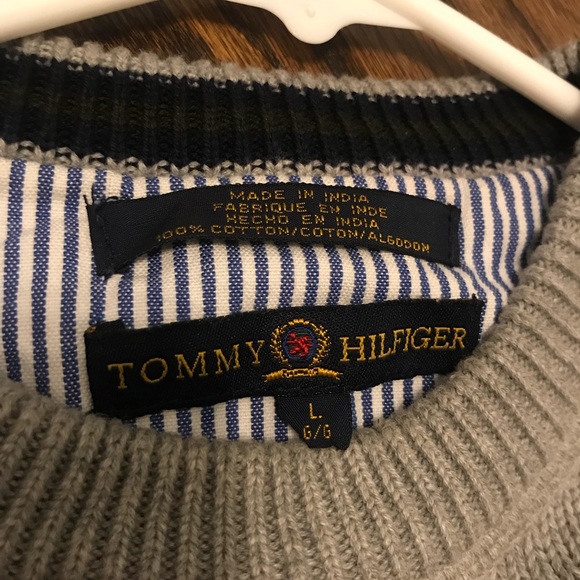 OVERSIZED GRAY TOMMY HILFIGER SWEATER - Picture 3 of 3
